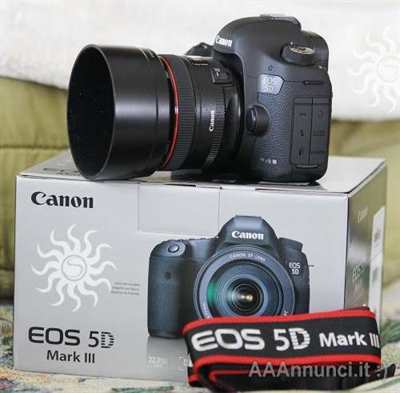Canon EOS 5D Mark III con obiettivo EF 24-105mm IS