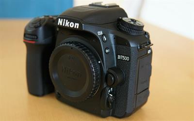 Nikon D7500 - Foto 4
