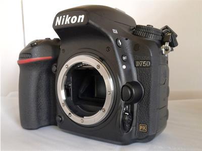 NIKON CORREDO FOTOGRAFICO PROFESSIONALE, mai usato - Foto 3