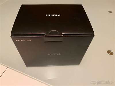 Foto 3 Fotocamera digitale mirrorless Marca Fujifilm X-T4 NUOVO