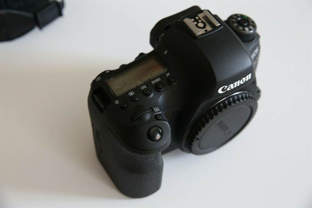 Foto 5Canon EOS 6D Mark II