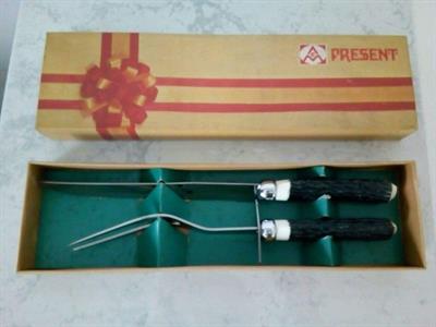 Coltello e forcone in acciaio per arrosto - Foto 2