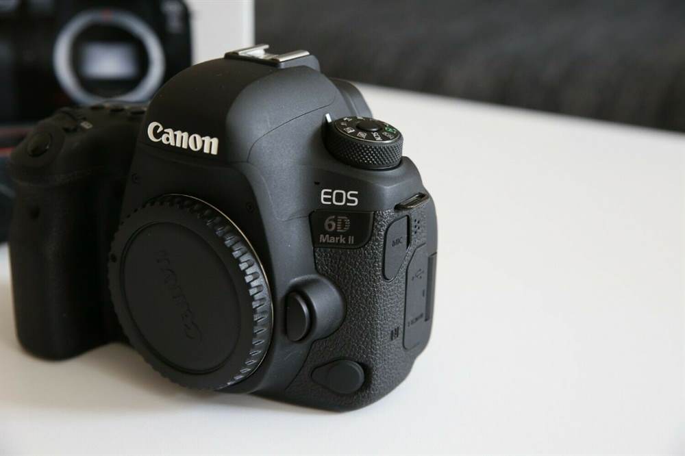 Foto 3Canon EOS 6D Mark II