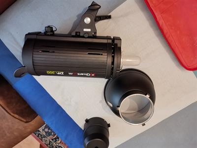 Flash da studio quantuum da 300 watt, mai usato - Foto 6