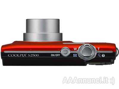 Foto 2 Fotocamera digitale Marca Nikon Coolpix S2500 colore: Rosso