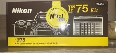 Reflex Nikon F 75 AF con ottica Zoom 28-100 af 3.5/5,6 G