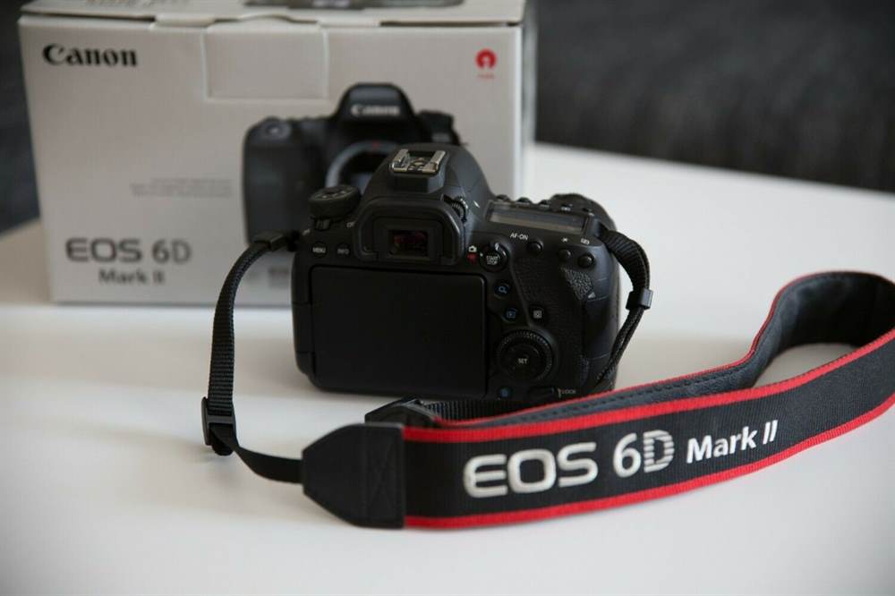 Foto 7Canon EOS 6D Mark II
