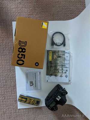 Nikon D850 45.7MP SLR con Extra
